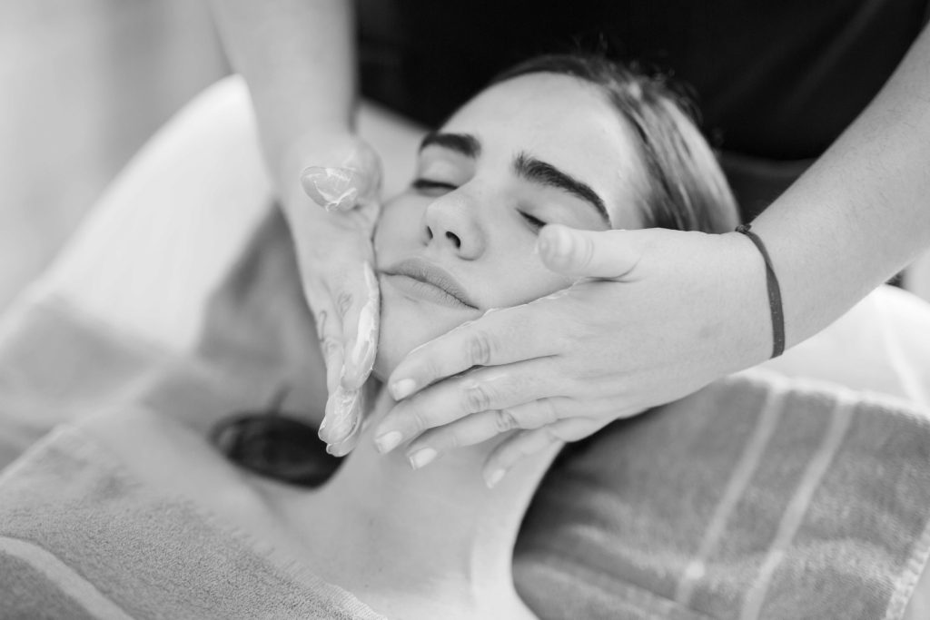 Masaje facial en Ramona López